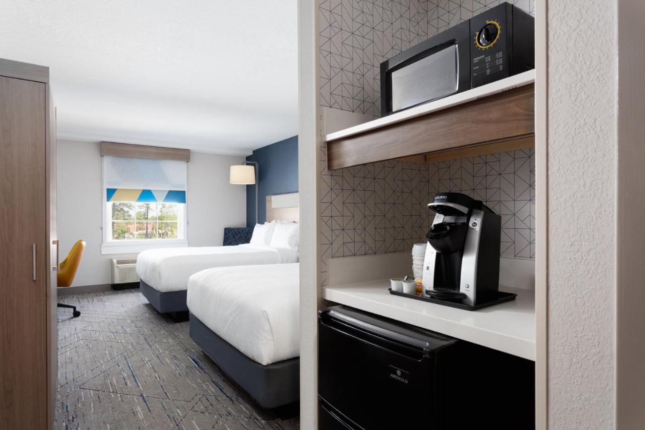 Holiday Inn Express & Suites Williamsburg By Ihg Экстерьер фото