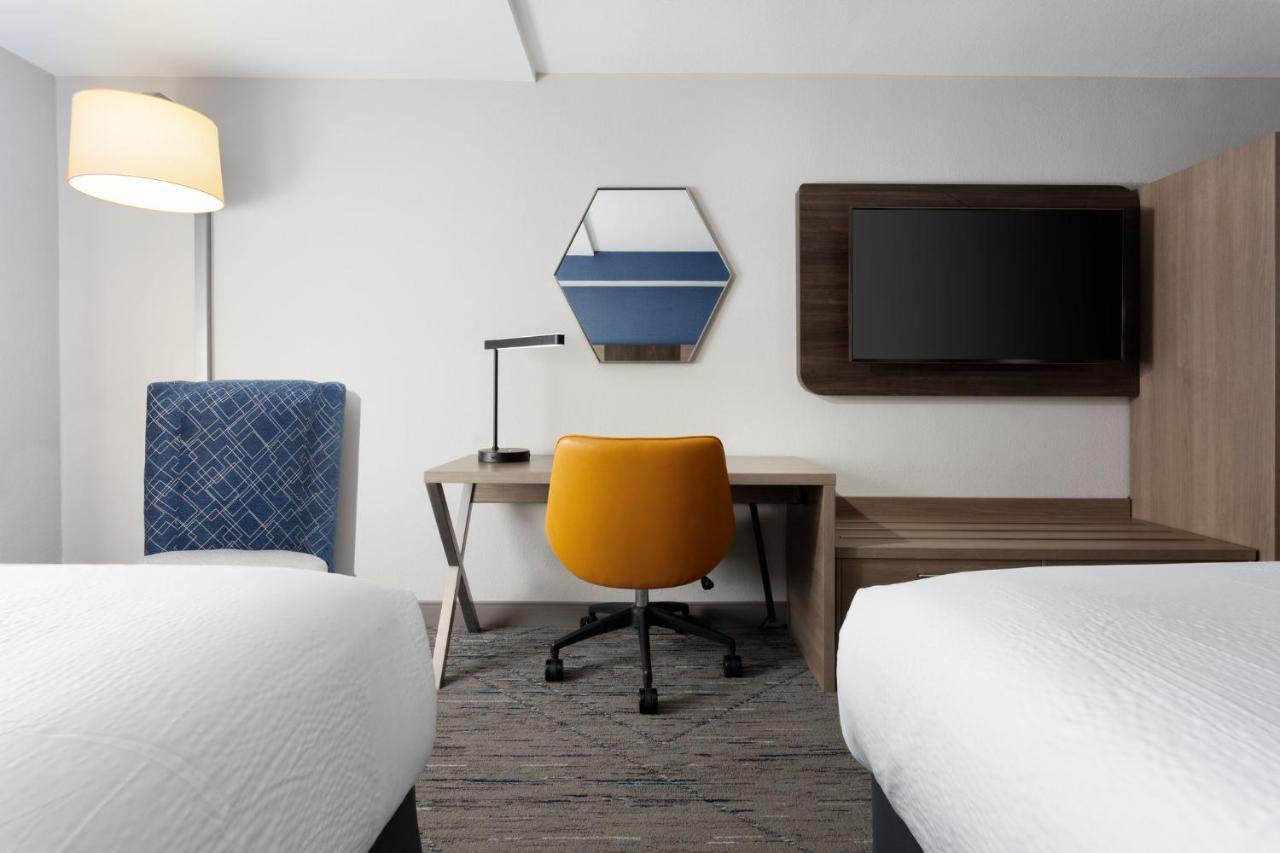 Holiday Inn Express & Suites Williamsburg By Ihg Экстерьер фото