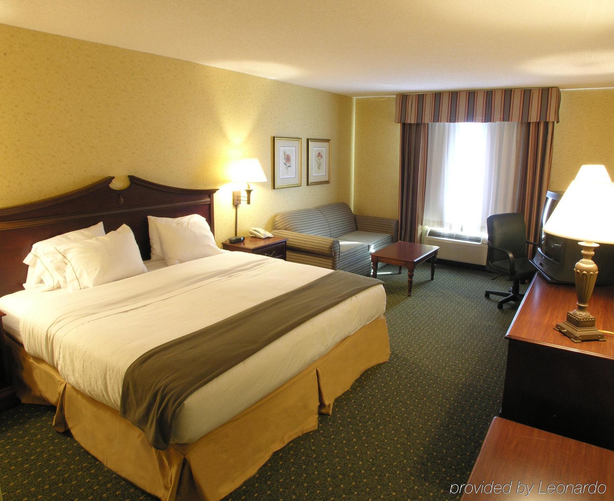 Holiday Inn Express & Suites Williamsburg By Ihg Номер фото