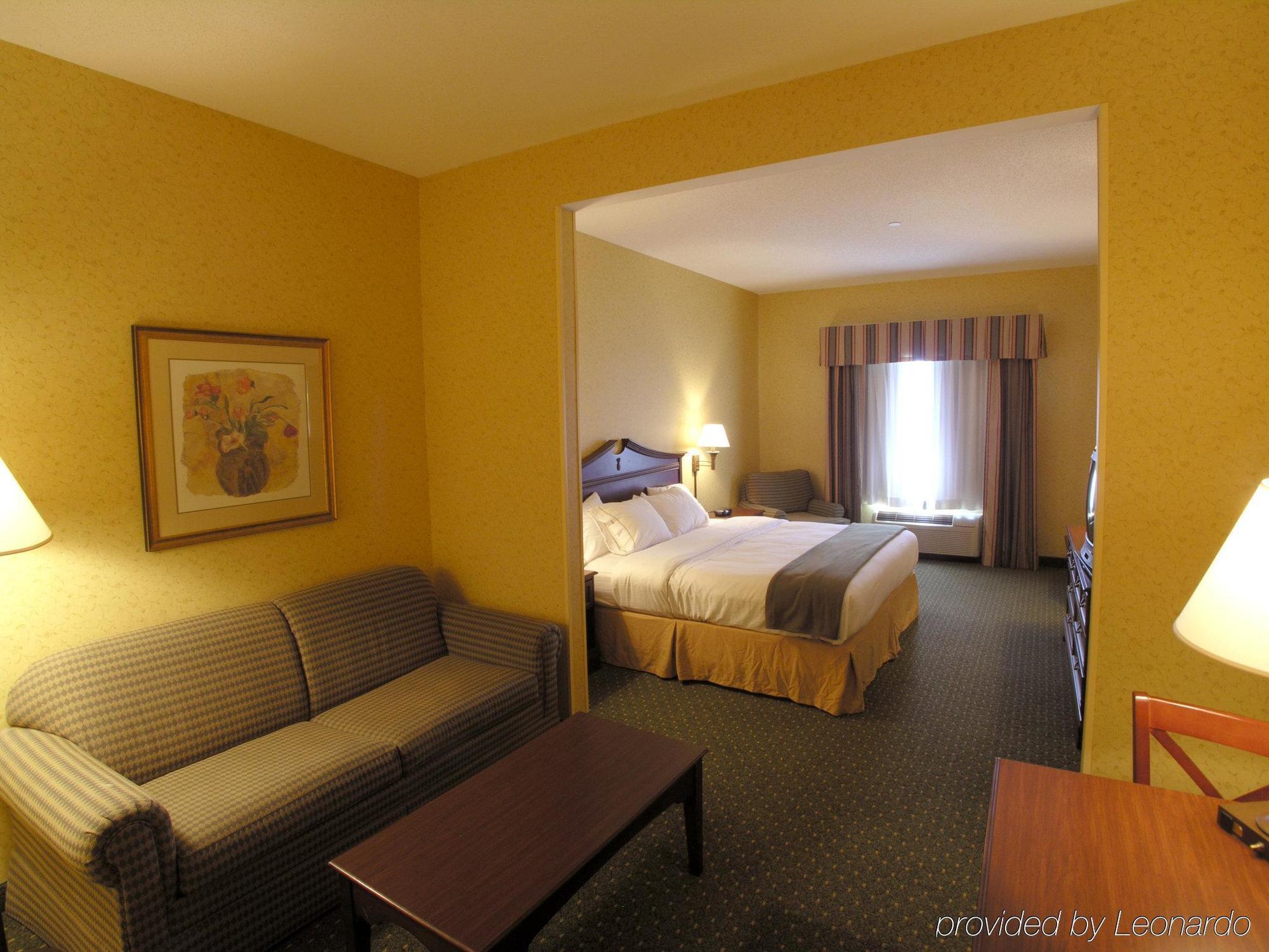 Holiday Inn Express & Suites Williamsburg By Ihg Экстерьер фото