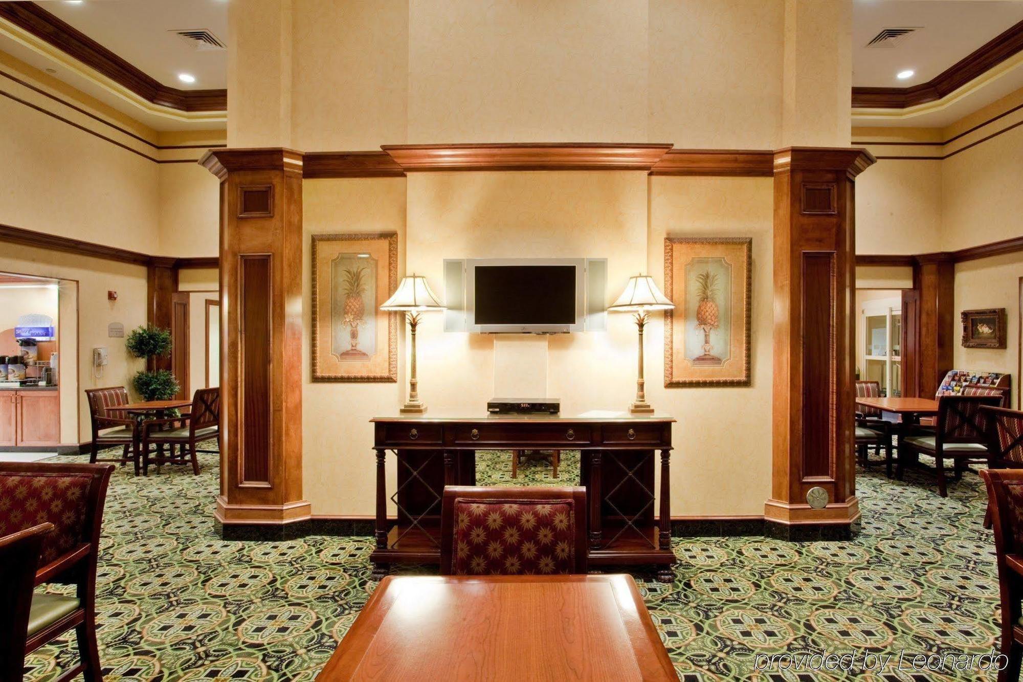 Holiday Inn Express & Suites Williamsburg By Ihg Экстерьер фото