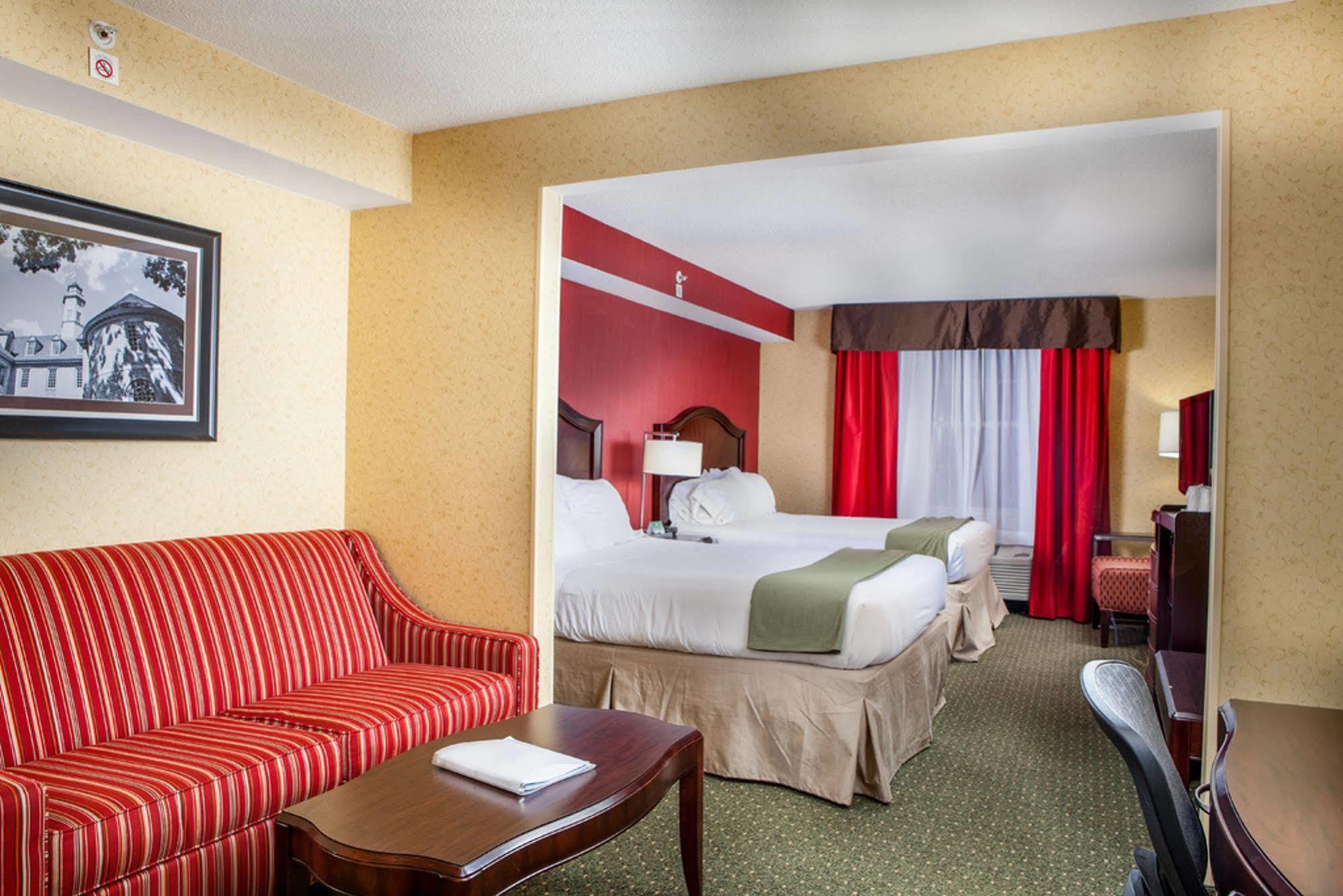 Holiday Inn Express & Suites Williamsburg By Ihg Экстерьер фото